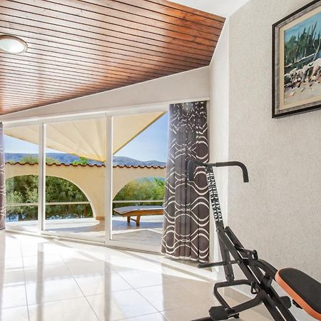 Galapagus Privat Beach & Boat Dock Apartment Metajna Exterior photo