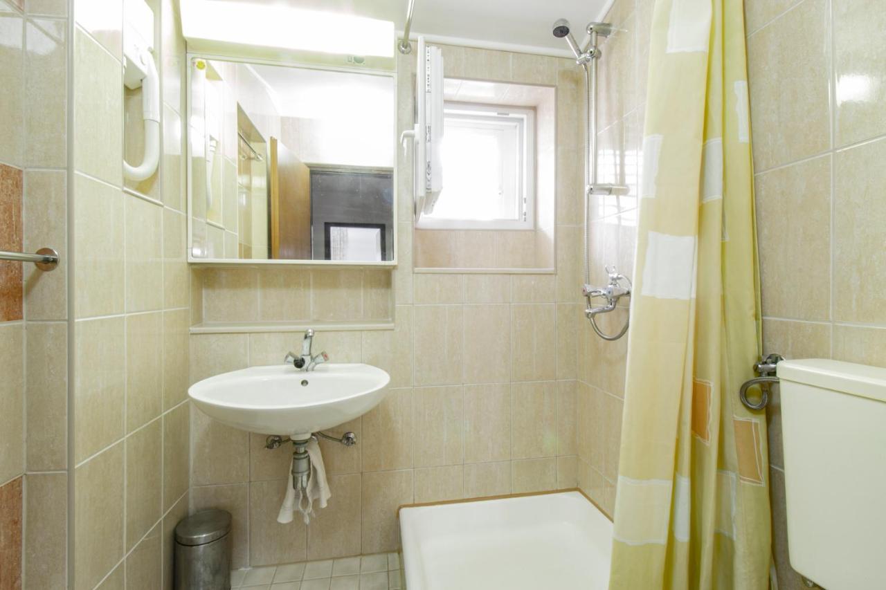 Galapagus Privat Beach & Boat Dock Apartment Metajna Exterior photo
