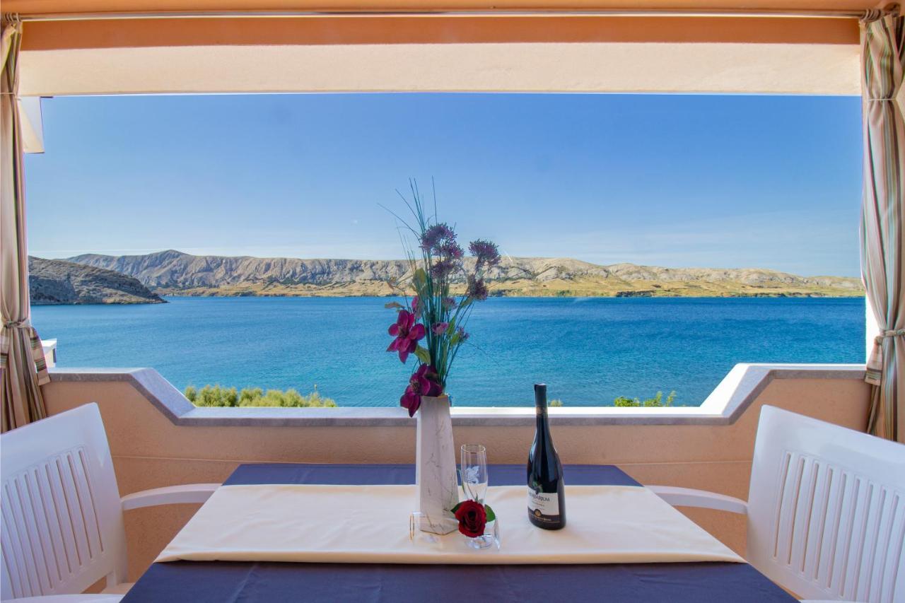 Galapagus Privat Beach & Boat Dock Apartment Metajna Exterior photo